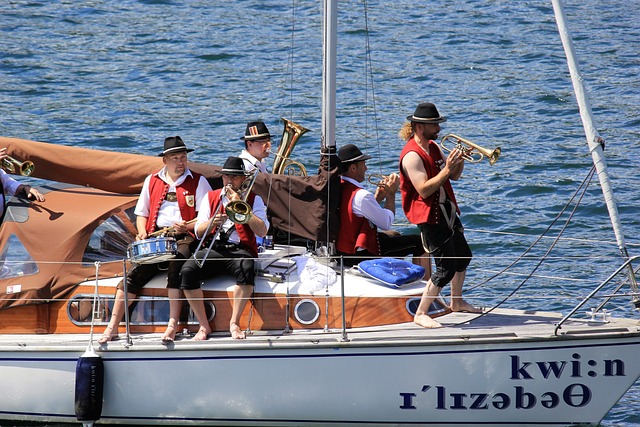 双塔轰90分遭绝杀！约基奇61+三双，威少致命犯规，华子太像科比.